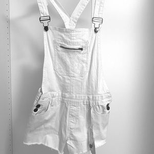 NWT WHITE DENIM SHORTS OVERALLS WITH LACE DETAIL
